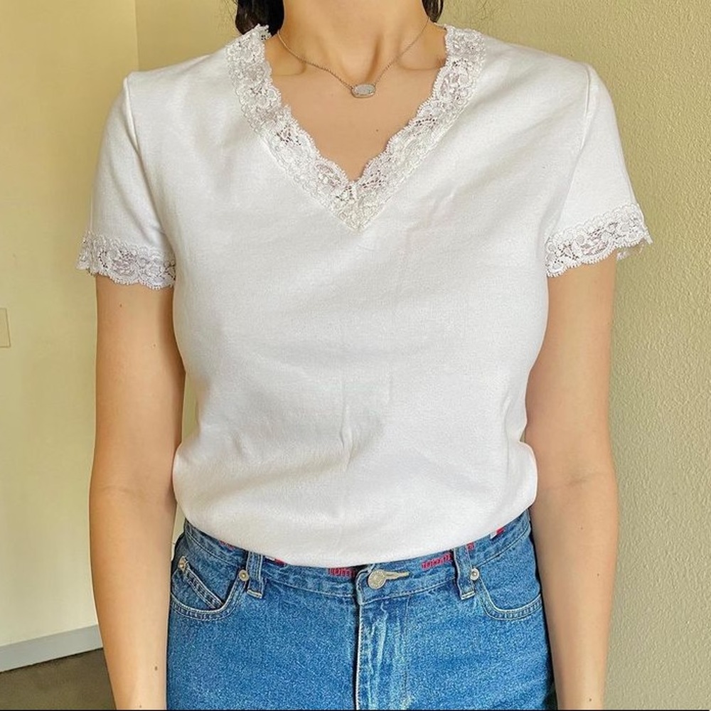lace shirt sleeve!